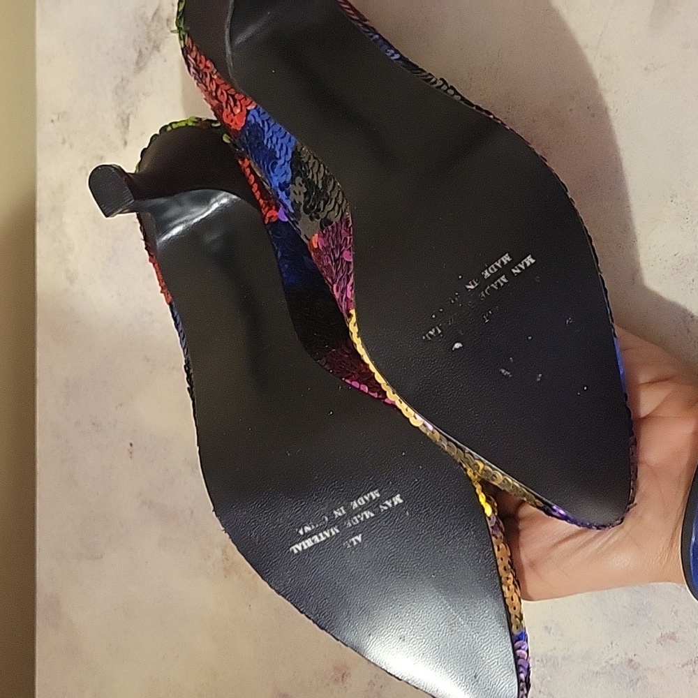Vintage Mulit- Color Pumps - Picture 6 of 6